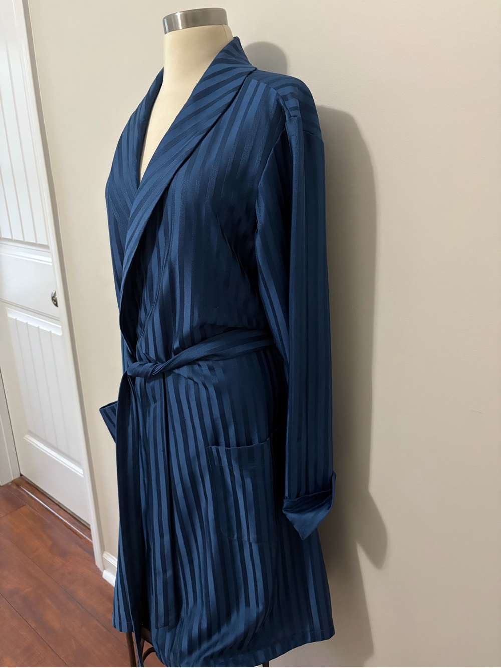 Vintage St. Michael Teal Blue Satin-Like Striped Robe M Loungewear - Picture 6 of 11